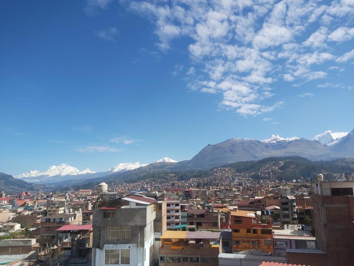 Lhotse Hostel B&B อัวรัซ ภายนอก รูปภาพ