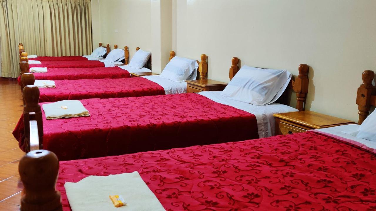 Lhotse Hostel B&B อัวรัซ ภายนอก รูปภาพ