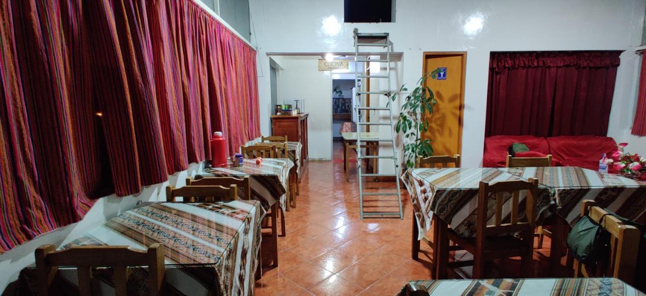 Lhotse Hostel B&B อัวรัซ ภายนอก รูปภาพ