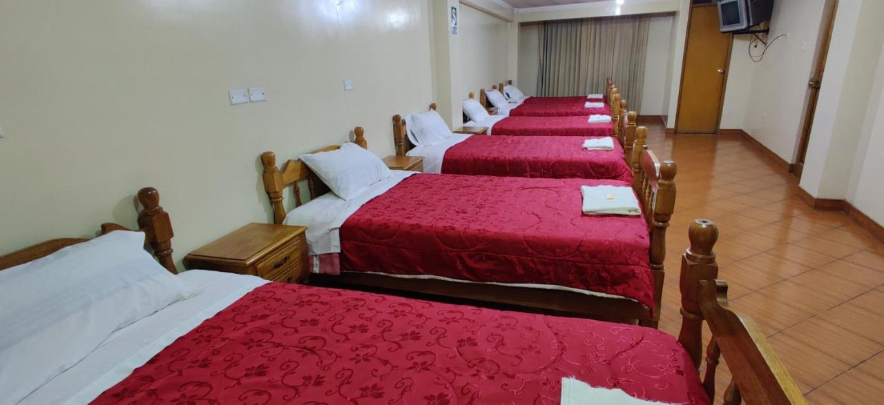 Lhotse Hostel B&B อัวรัซ ภายนอก รูปภาพ