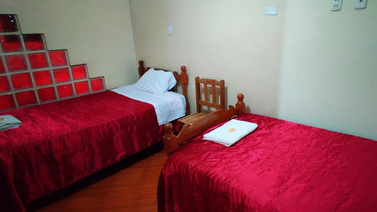 Lhotse Hostel B&B อัวรัซ ภายนอก รูปภาพ
