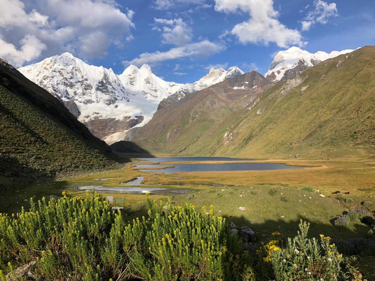 Lhotse Hostel B&B อัวรัซ ภายนอก รูปภาพ