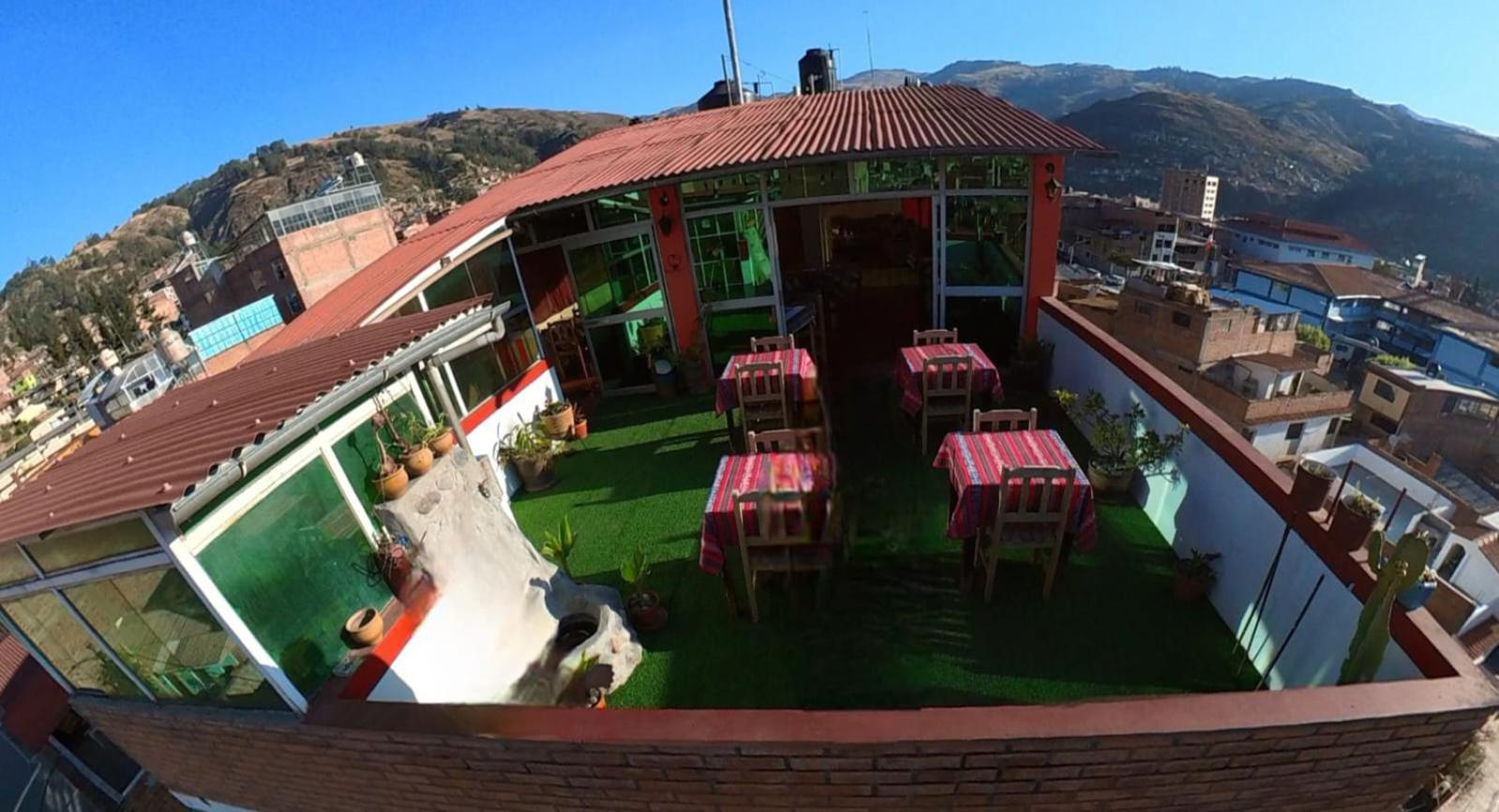Lhotse Hostel B&B อัวรัซ ภายนอก รูปภาพ