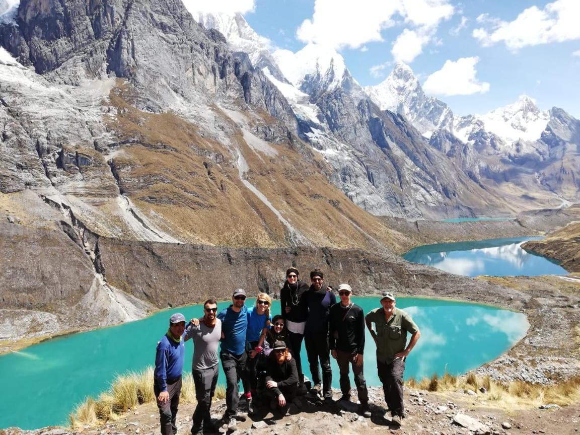 Lhotse Hostel B&B อัวรัซ ภายนอก รูปภาพ