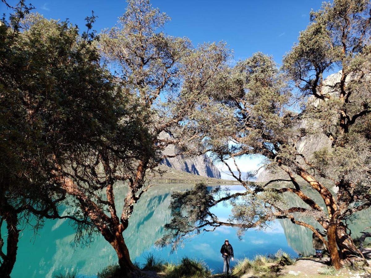 Lhotse Hostel B&B อัวรัซ ภายนอก รูปภาพ